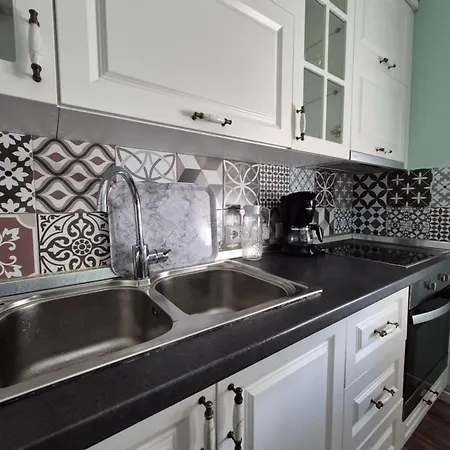 Sunflower Tirana, Us Embassy Area Apartment *